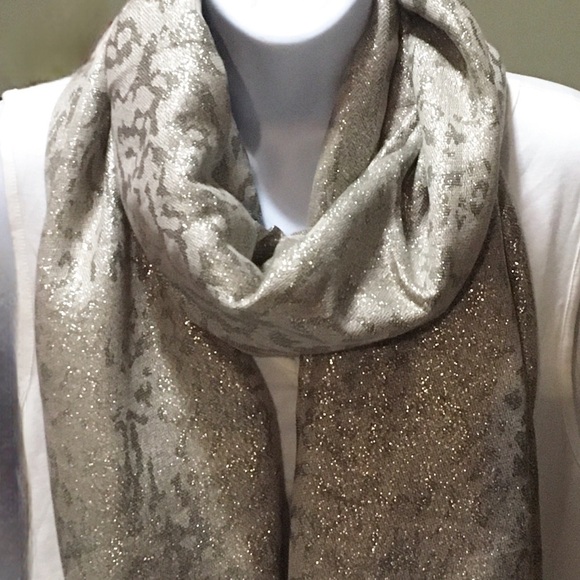Elegant Silver Glitter Scarf Lord & Taylor - Picture 1 of 5
